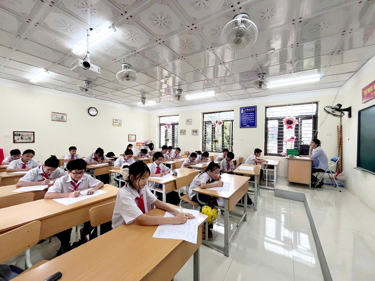 TRƯỜNG THCS TÂN BÌNH TỔ CHỨC THI CHỌN HỌC SINH GIỎI OLIMPIC CẤP TRƯỜNG DÀNH CHO HỌC SINH KHỐI 6,7,8